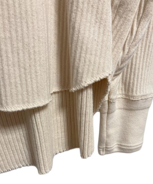 CLANE（クラネ）CLANE (クラネ) アシンメトリーショルダートップス アイボリー サイズ:1の古着・服飾アイテム