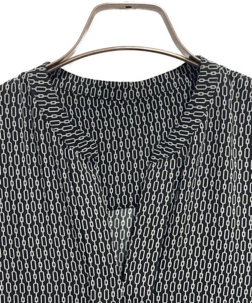 icB（アイシービー）icB (アイシービー) BackSatinAmunzen キーネックブラウス ブラック サイズ:Sの古着・服飾アイテム