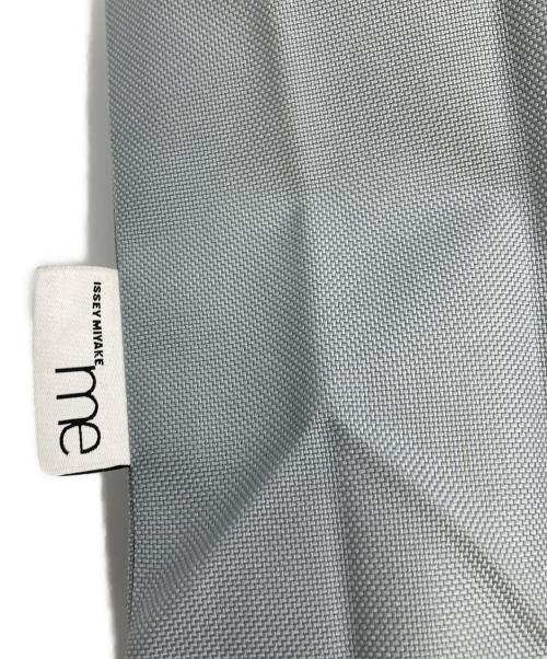 me ISSEY MIYAKE（ミーイッセイ ミヤケ）me ISSEY MIYAKE (ミーイッセイ ミヤケ) プリーツトートバック ブルーの古着・服飾アイテム