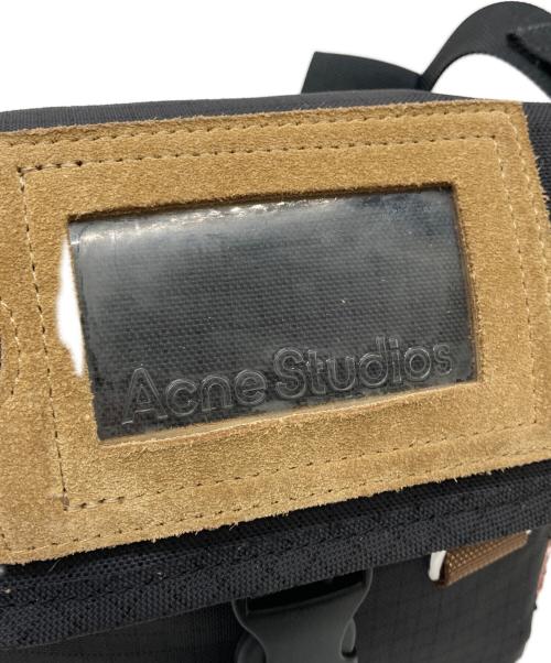 Acne studios（アクネ ストゥディオズ）ACNE STUDIOS (アクネ ストゥディオズ) ナイロンミニメッセンジャーバッグ ブラックの古着・服飾アイテム
