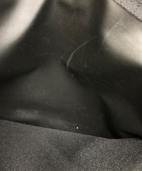 Acne studios（アクネ ストゥディオズ）ACNE STUDIOS (アクネ ストゥディオズ) ナイロンミニメッセンジャーバッグ ブラックの古着・服飾アイテム
