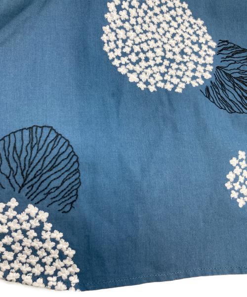 Marble SUD（マーブルシュッド）Marble SUD (マーブルシュッド) テマリバナ刺繍ブラウス ブルー サイズ:-の古着・服飾アイテム