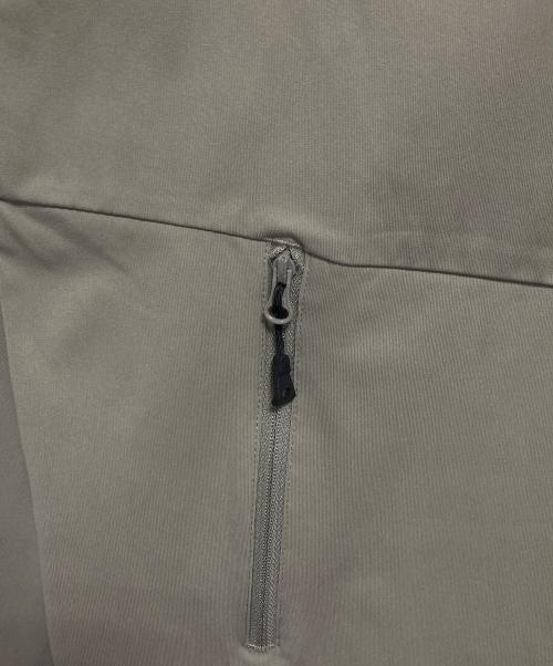 ROGER EGGER（ロジャーエーガー）ROGER EGGER (ロジャーエーガー) ベルクソフトシェルJKT グレー サイズ:Mの古着・服飾アイテム