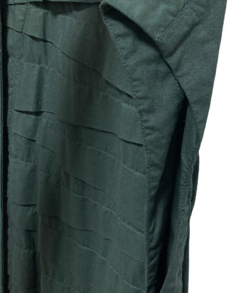 YACCO MARICARD（ヤッコマリカルド）YACCO MARICARD (ヤッコマリカルド) タックノースリーブシャツ グリーン サイズ:Nの古着・服飾アイテム