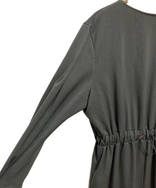 uncrave（アンクレイヴ3.）uncrave (アンクレイヴ3.) ギャバジン ドロストワンピース グレーの古着・服飾アイテム