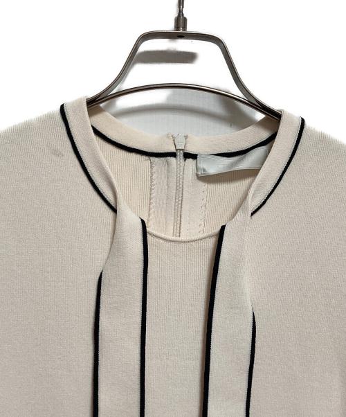 CELFORD（セルフォード）CELFORD (セルフォード) ボウタイプリーツニットワンピース ベージュ サイズ:36の古着・服飾アイテム