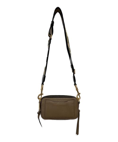 MARC JACOBS（マークジェイコブス）MARC JACOBS (マークジェイコブス) スナップショット ショルダーバッグ ベージュの古着・服飾アイテム