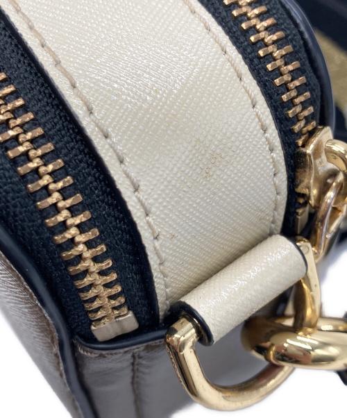 MARC JACOBS（マークジェイコブス）MARC JACOBS (マークジェイコブス) スナップショット ショルダーバッグ ベージュの古着・服飾アイテム