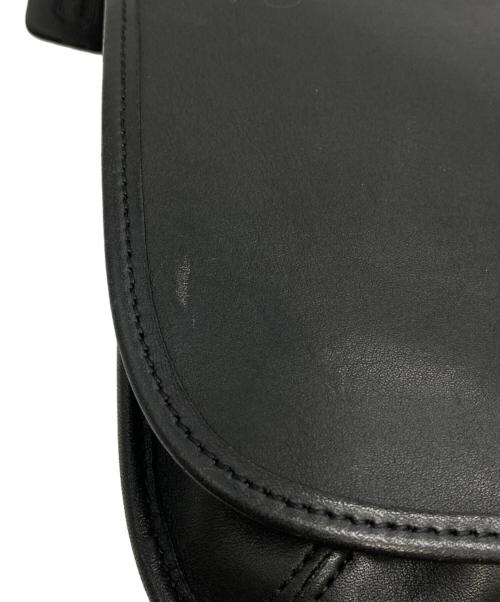 COACH（コーチ）COACH (コーチ) フラップショルダーバッグ ブラックの古着・服飾アイテム