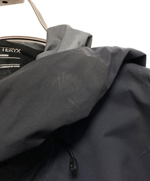 ARC'TERYX（アークテリクス）ARC'TERYX (アークテリクス) BETA SV JACKET ネイビー サイズ:Mの古着・服飾アイテム