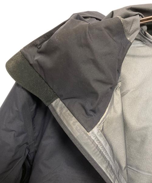 ARC'TERYX（アークテリクス）ARC'TERYX (アークテリクス) BETA SV JACKET ネイビー サイズ:Mの古着・服飾アイテム