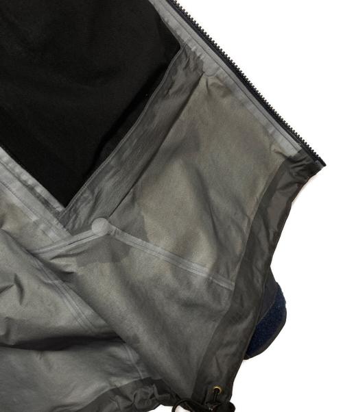 ARC'TERYX（アークテリクス）ARC'TERYX (アークテリクス) BETA SV JACKET ネイビー サイズ:Mの古着・服飾アイテム