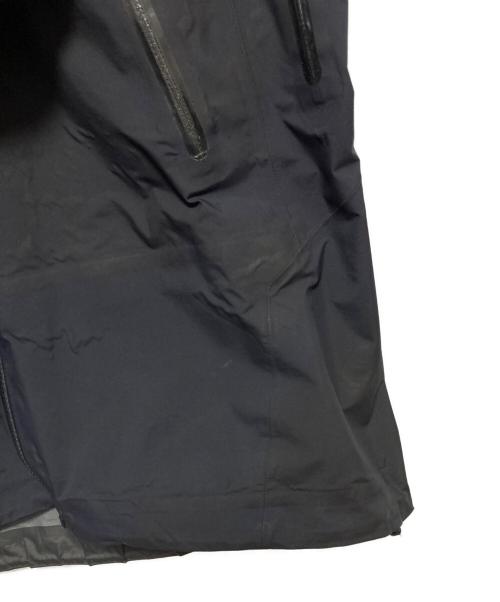 ARC'TERYX（アークテリクス）ARC'TERYX (アークテリクス) BETA SV JACKET ネイビー サイズ:Mの古着・服飾アイテム