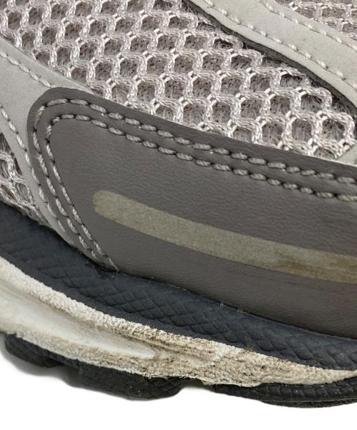 NIKE（ナイキ）NIKE (ナイキ) W ZOOM VOMERO 5 グレー サイズ:28.5の古着・服飾アイテム