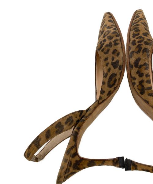 Manolo Blahnik（マノロブラニク）Manolo Blahnik (マノロブラニク) レオパード柄スリングバッグパンプス ベージュ サイズ:37.5の古着・服飾アイテム