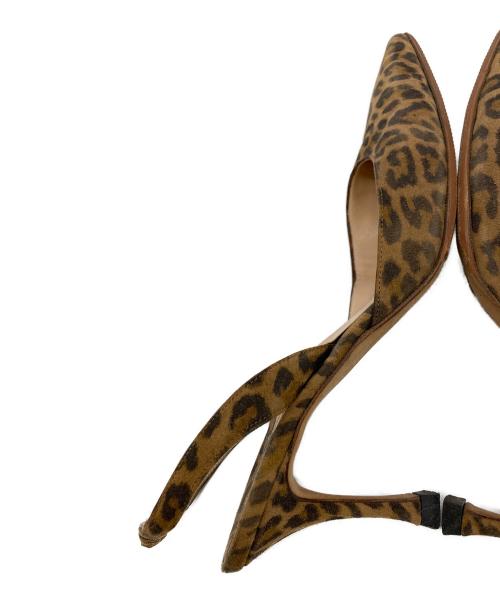 Manolo Blahnik（マノロブラニク）Manolo Blahnik (マノロブラニク) レオパード柄スリングバッグパンプス ベージュ サイズ:37.5の古着・服飾アイテム