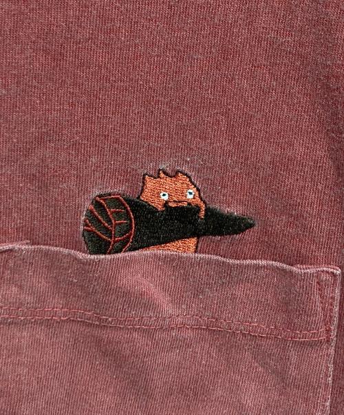 good on（グッドオン）good on (グッドオン) GBL (ジービーエル) カルシファー刺繍Tシャツ レッド サイズ:Mの古着・服飾アイテム