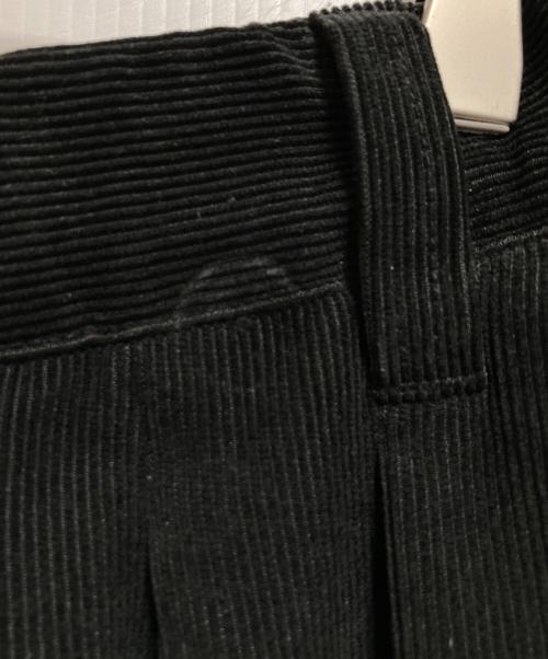 GRAMICCI（グラミチ）GRAMICCI (グラミチ) WHITE MOUNTAINEERING (ホワイトマウンテ二アニング) CORDUROY WIDE TAPERED PANTS ブラック サイズ:S(0)の古着・服飾アイテム