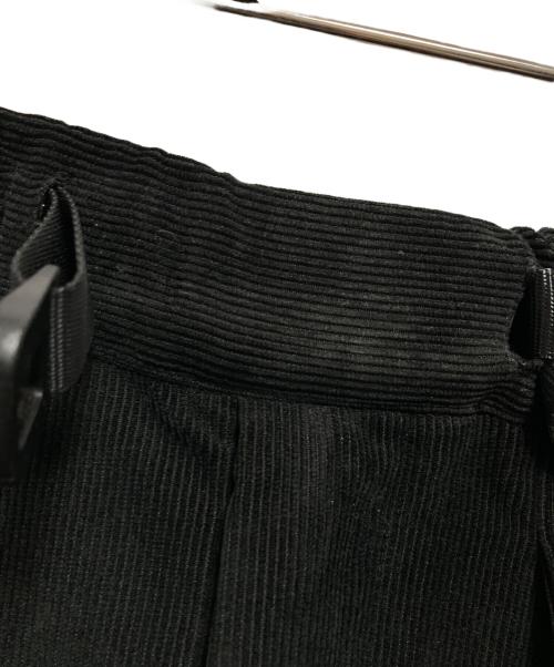 GRAMICCI（グラミチ）GRAMICCI (グラミチ) WHITE MOUNTAINEERING (ホワイトマウンテ二アニング) CORDUROY WIDE TAPERED PANTS ブラック サイズ:S(0)の古着・服飾アイテム