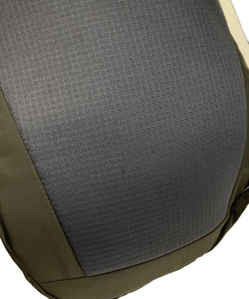 Patagonia（パタゴニア）Patagonia (パタゴニア) アトム・スリング 8L ネイビーの古着・服飾アイテム