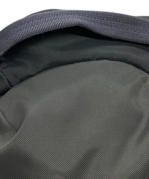 Patagonia（パタゴニア）Patagonia (パタゴニア) アトム・スリング 8L ネイビーの古着・服飾アイテム