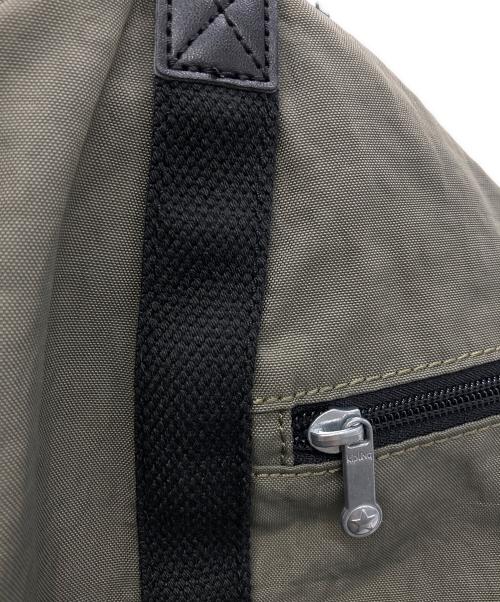 Kipling（キプリング）Kipling (キプリング) バルーントートバッグ＆ミニポーチセット グレーの古着・服飾アイテム