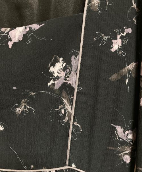 12 Twelve Agenda（トゥエルブアジェンダ）12 Twelve Agenda (トゥエルブアジェンダ) 花柄パイピングワンピース ブラック サイズ:Mの古着・服飾アイテム
