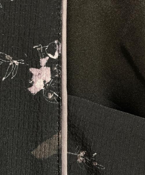 12 Twelve Agenda（トゥエルブアジェンダ）12 Twelve Agenda (トゥエルブアジェンダ) 花柄パイピングワンピース ブラック サイズ:Mの古着・服飾アイテム