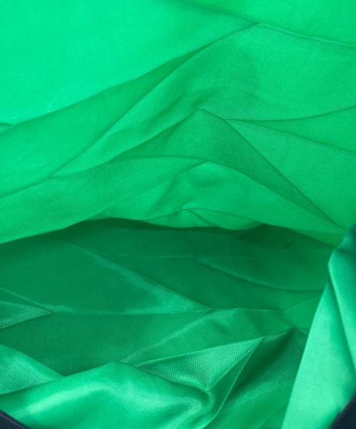 ISSEY MIYAKE（イッセイミヤケ）ISSEY MIYAKE (イッセイミヤケ) iittala (イッタラ) トートバッグ グリーンの古着・服飾アイテム