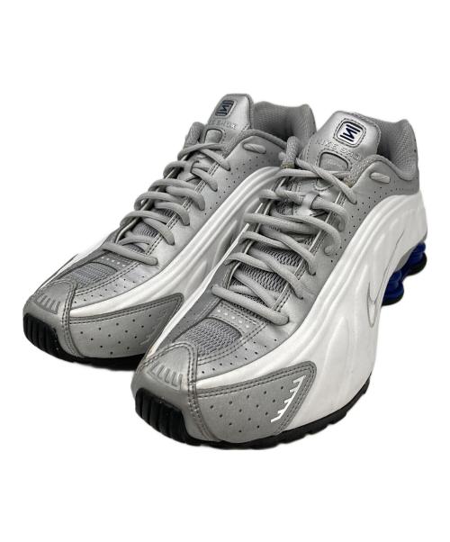 NIKE（ナイキ）NIKE (ナイキ) Shox R4 ホワイト×シルバー サイズ:27.5の古着・服飾アイテム