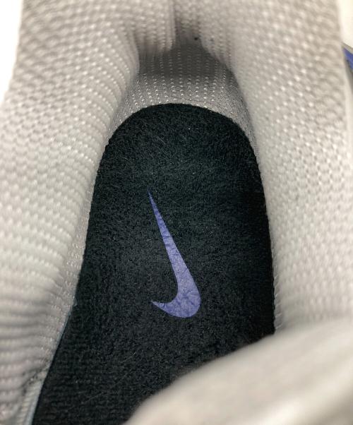 NIKE（ナイキ）NIKE (ナイキ) Shox R4 ホワイト×シルバー サイズ:27.5の古着・服飾アイテム