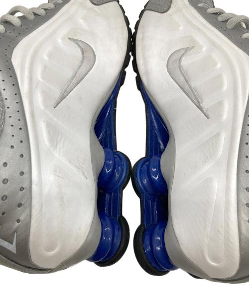 NIKE（ナイキ）NIKE (ナイキ) Shox R4 ホワイト×シルバー サイズ:27.5の古着・服飾アイテム