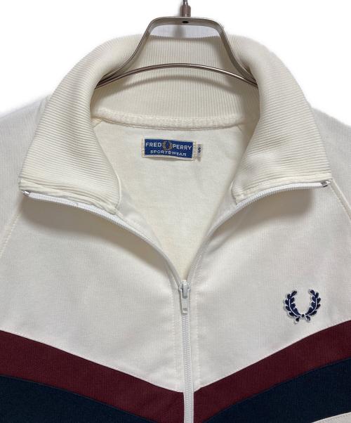 FRED PERRY（フレッドペリー）FRED PERRY (フレッドペリー) トラックジャケット ホワイト サイズ:Sの古着・服飾アイテム