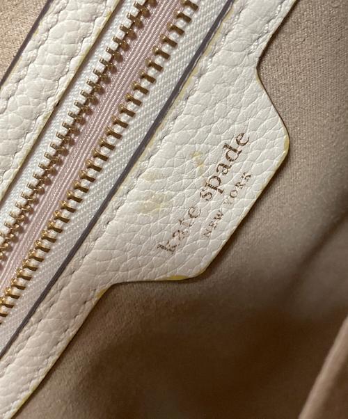 Kate Spade（ケイトスペード）Kate Spade (ケイトスペード) ノット ミディアム ショルダーバッグ ホワイトの古着・服飾アイテム