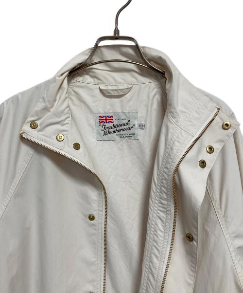 Traditional Weatherwear（トラディショナルウェザーウェア）Traditional Weatherwear (トラディショナルウェザーウェア) ELGIN LONG スタンドカラーコート アイボリー サイズ:32の古着・服飾アイテム
