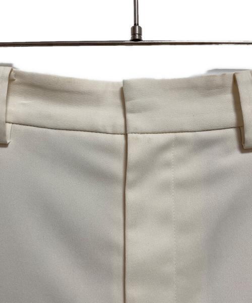 FRAMeWORK（フレームワーク）FRAMeWORK (フレームワーク) タックカーブバックゴムパンツ アイボリー サイズ:38の古着・服飾アイテム