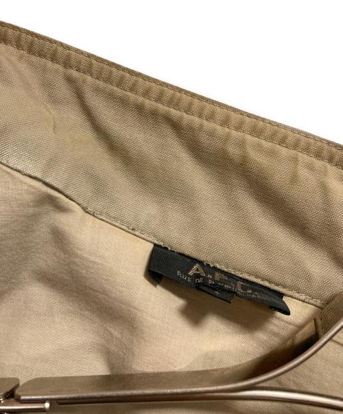 A.P.C.（アーペーセー）A.P.C. (アーペーセー) モーターサイクルジャケット ベージュ サイズ:3の古着・服飾アイテム