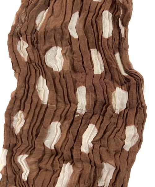 ISSEY MIYAKE（イッセイミヤケ）ISSEY MIYAKE (イッセイミヤケ) ハイネックプリーツカットソー ブラウン サイズ:Mの古着・服飾アイテム