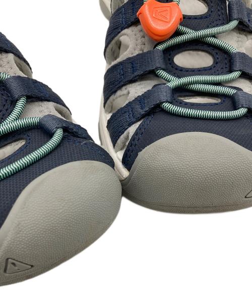 KEEN（キーン）KEEN (キーン) ASTORIA WEST SANDAL ホワイト×グレー サイズ:24の古着・服飾アイテム