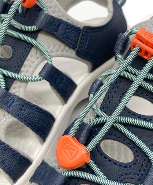 KEEN（キーン）KEEN (キーン) ASTORIA WEST SANDAL ホワイト×グレー サイズ:24の古着・服飾アイテム