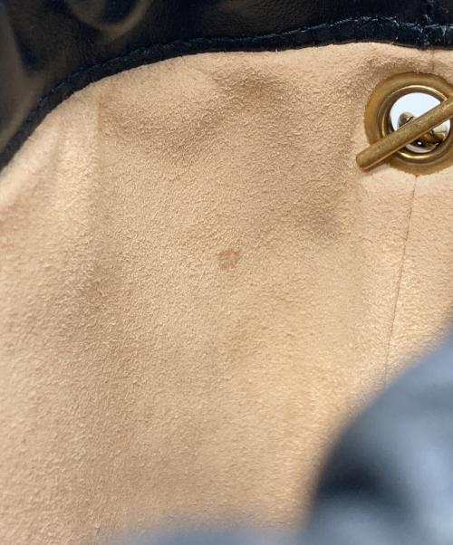GUCCI（グッチ）GUCCI (グッチ) GGマーモント スモールバケットバッグ ブラックの古着・服飾アイテム