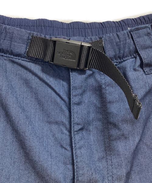 THE NORTH FACE（ザ ノース フェイス）THE NORTH FACE (ザ ノース フェイス) ナイロンデニムクラスファイブカーゴショーツ ネイビー サイズ:Mの古着・服飾アイテム