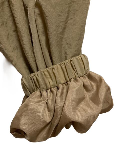 anuke（アンヌーク）anuke (アンヌーク) Nylon Volume Pants ベージュ サイズ:S(36)の古着・服飾アイテム