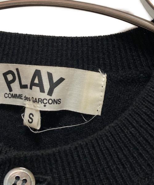 PLAY COMME des GARCONS（プレイコムデギャルソン）PLAY COMME des GARCONS (プレイコムデギャルソン) ハートロゴ ワッペン カーディガン ブラック サイズ:Sの古着・服飾アイテム