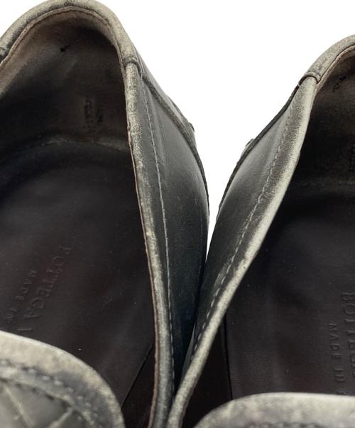 BOTTEGA VENETA（ボッテガベネタ）BOTTEGA VENETA (ボッテガベネタ) イントレチャートローファー グレー サイズ:41の古着・服飾アイテム