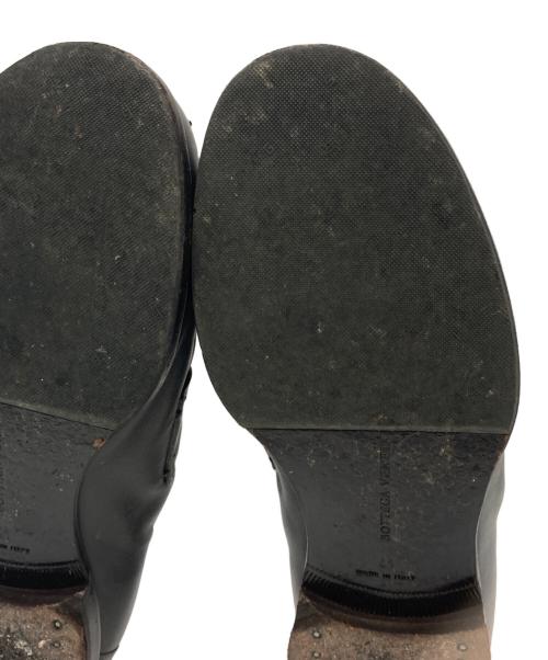 BOTTEGA VENETA（ボッテガベネタ）BOTTEGA VENETA (ボッテガベネタ) イントレチャートローファー グレー サイズ:41の古着・服飾アイテム