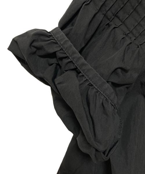 UNITED ARROWS（ユナイテッドアローズ）UNITED ARROWS (ユナイテッドアローズ) EMBOS ピンタック ショートスリーブブラウス ブラック サイズ:FREEの古着・服飾アイテム