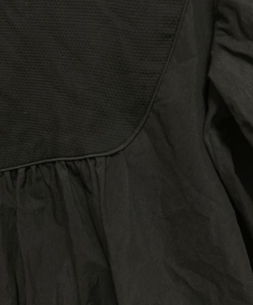 UNITED ARROWS（ユナイテッドアローズ）UNITED ARROWS (ユナイテッドアローズ) EMBOS ピンタック ショートスリーブブラウス ブラック サイズ:FREEの古着・服飾アイテム