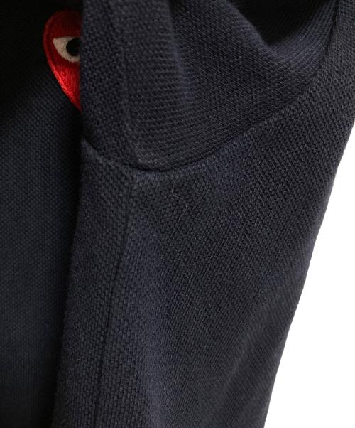 PLAY COMME des GARCONS（プレイコムデギャルソン）PLAY COMME des GARCONS (プレイコムデギャルソン) ハートワッペンポロシャツ ネイビー サイズ:Mの古着・服飾アイテム
