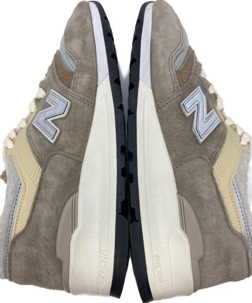 NEW BALANCE（ニューバランス）NEW BALANCE (ニューバランス) U997MGローカットスニーカー グレー×ベージュ サイズ:26cmの古着・服飾アイテム